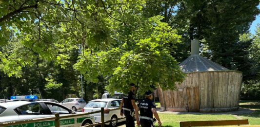 Hashish nascosto nelle mutande: 19enne denunciato dalla Polizia Locale