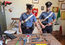 In giro con armi e droga, raffica di denunce e segnalazioni