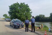 Tragedia alla Garolda: si tuffa nel Canal Bianco e annega davanti a moglie e figlia di 10 anni