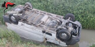 Tragedia a Villa Garibaldi: morti due giovani ciclisti travolti da un furgone. Ferito un 68enne