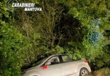 Auto fuori strada nella notte a Palidano di Gonzaga: tre persone in ospedale