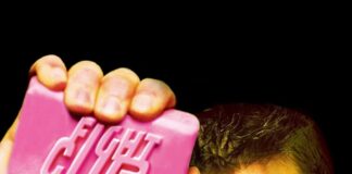 Scoperto un “Fight Club” clandestino nel Mantovano: blitz della Polizia in un capannone abbandonato