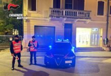 Suzzara, danneggia un’auto a bastonate: 45enne incastrato dalle telecamere e denunciato
