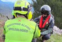 Salvato lo speleologo bloccato a 120 metri profondità nel cuneese