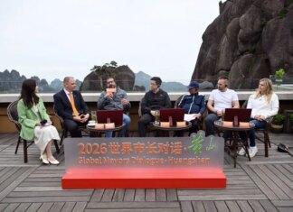 Cina, un sindaco italiano parla di tradizioni e innovazione a Huangshan