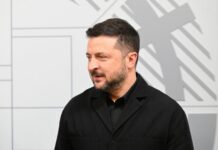 Zelensky “Sentito Trump per auguri, abbiamo discusso di pace”. Anche Putin chiama il tycoon