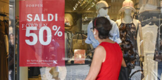 Saldi del 4 luglio. Federmoda Confcommercio Mantova: previsioni difficili. Serve un freno ai pre-saldi