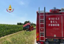 Esce di strada con il camion a Montanara: muore autotrasportatore 49enne