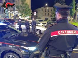 Dramma sfiorato nella notte alla stazione di Suzzara: 52enne minaccia il suicidio sui binari, salvato dai Carabinieri