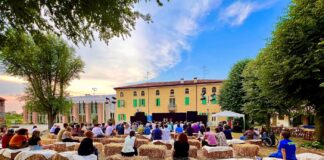 Una serata di teatro, musica, arte e condivisione aperta alla comunità