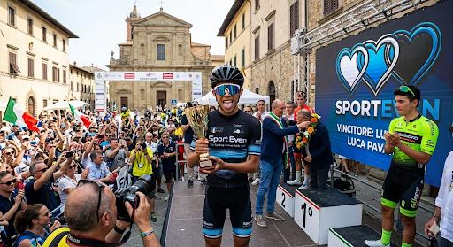 Luca Pavani sul podio di Casaleone