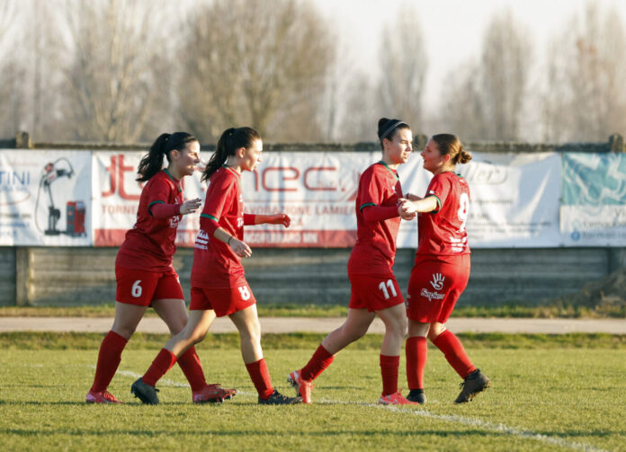 MnWomen_01_4032724