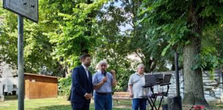 Murari all’incontro di intrattenimento musicale del Club delle Tre Età: “Terremo le riunioni della Giunta nei quartieri”