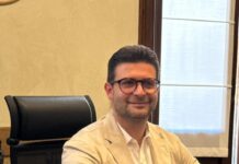 Staff della segreteria del sindaco: costi raddoppiati rispetto a Palazzi