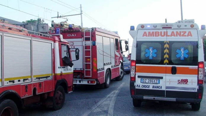 ambulanza vigili del fuoco-2