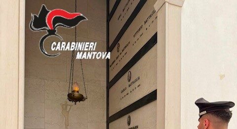 Moglia, vandalismi al cimitero: notte di devastazione sotto l’afa africana