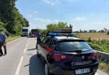 Pattuglia dei Carabinieri finisce nel fossato, quattro in ospedale
