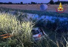 Auto nel canale: conducente in stato di shock