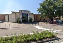 Raid vandalico e furto alla piscina “Dugoni” di Mantova: rubate attrezzature e svuotati estintori