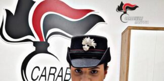 Lite al bar, intervengono i Carabinieri: denunciato un uomo armato di mazza