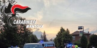 Sermide, auto contro scooter in via 29 Luglio: 53enne in codice giallo