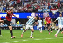 All’Inferno e ritorno, l’Argentina ribalta l’Egitto e va ai quarti