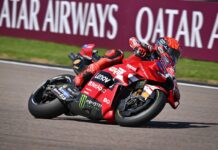 Marc Marquez in pole al Sachsenring, caduta per Bezzecchi