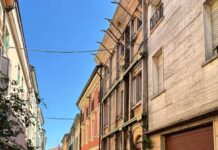 Sermide e Felonica: edificio pericolante e strada chiusa. Comune al lavoro per una soluzione