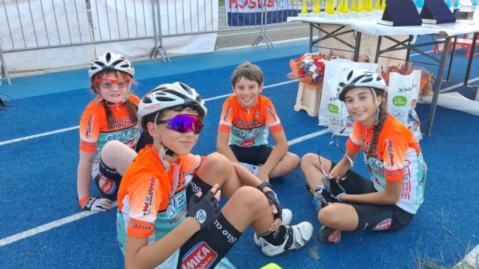 Alcuni dei baby del Ciclo Club 77 a Soncino