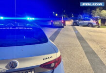 Movida violenta sulle strade: maxi-blitz della Polizia a Mantova, 5 patenti ritirate