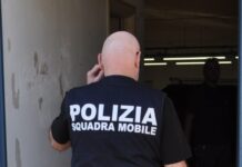 “Cavallo di ritorno” per un cellulare: un uomo e una donna arrestati in flagrante dalla Squadra Mobile