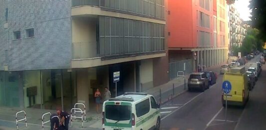 Botte tra donne per “questioni sentimentali”: una finisce in ospedale