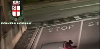 Urla al megafono nella notte: incastrato dalle telecamere il “furbetto” della Punto bianca