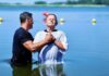 Sei battesimi nel lago Superiore: la Chiesa battista celebra la fede per immersione