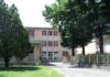 Raid notturno alla scuola elementare “Bertazzolo”: ladri tentano di sfondare la porta antipanico