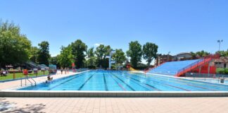 Raid di furti alla piscina Dugoni: spariti lo zaino di un uomo e i vestiti delle ragazze negli spogliatoi