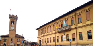 Il sindaco di Guidizzolo Meneghelli: “Vergogna usare la farmacia come arma politica”