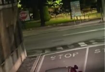 Auto “parlante” a zonzo di notte in centro città