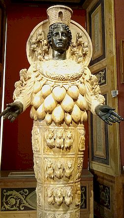 13-Diana-Efesina-Museo-archeologico-nazionale-di-Napoli_4084985