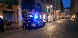 Ferragosto di liti notturne, alcol e botte: feriti due uomini