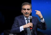 “Financial Times”, la doppia Ops di MPS “idea bizzarra con premi magri”