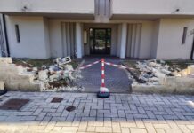 Mottella, auto impazzita finisce nel giardino di una palazzina