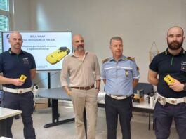 Mantova, arriva il BolaWrap per la Polizia Locale: un laccio hi-tech in Kevlar per bloccare i soggetti violenti a distanza