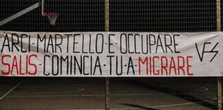 Sale la tensione per Ilaria Salis all’Arci di Te Brunetti. Striscione di “benvenuto” del Fronte Veneto Skinheads