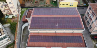 Tetti pubblici trasformati in energia: 35 impianti fotovoltaici a Mantova