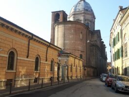 Castiglione delle Stiviere, stalker ubriaco insegue l’ex fidanzata fin dentro la caserma dei Carabinieri: arrestato un 51enne