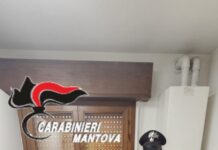 Armi e munizioni nascoste in casa dopo il ritrovamento nel fiume Oglio: denunciato un 65enne a Curtatone