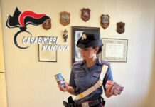 Fermati al Famila con cosmetici rubati: scoperti altri 2.000 euro di merce in auto