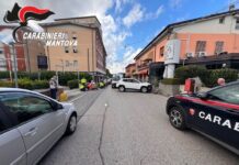Tragedia a Castiglione: 44enne muore travolto da un’auto sotto gli occhi della moglie e della figlia