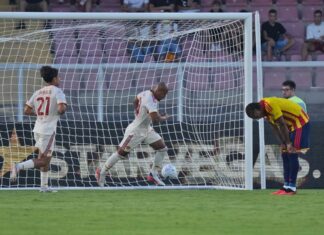 Malen show anche a Lecce, altro poker per la Roma